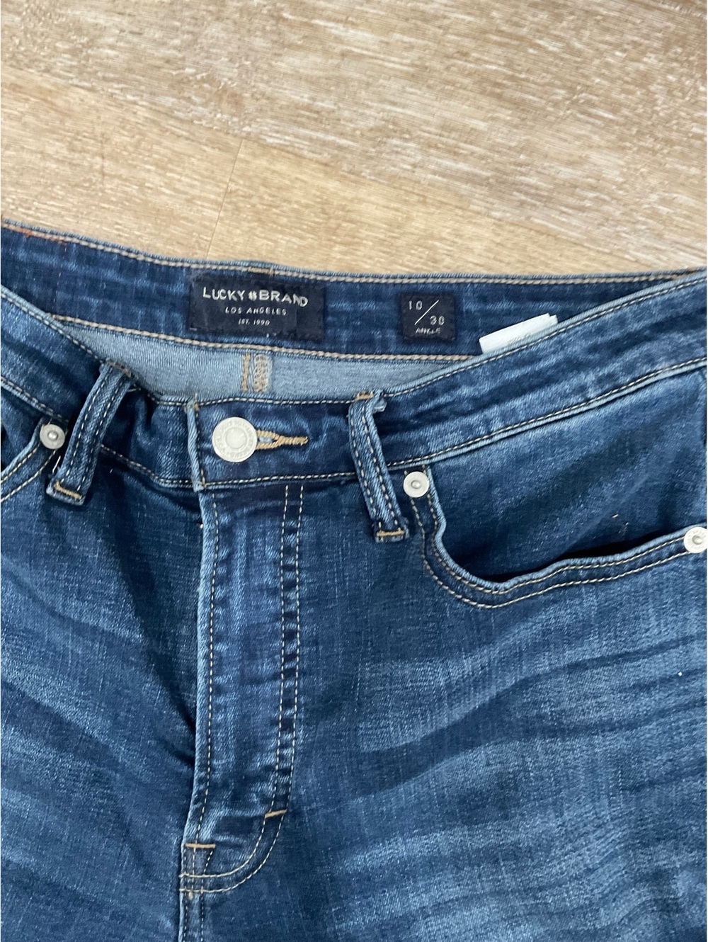 Lucky Brand Women's Blue Denim Jeans Size 10 / 30 - Picture 2 of 3
